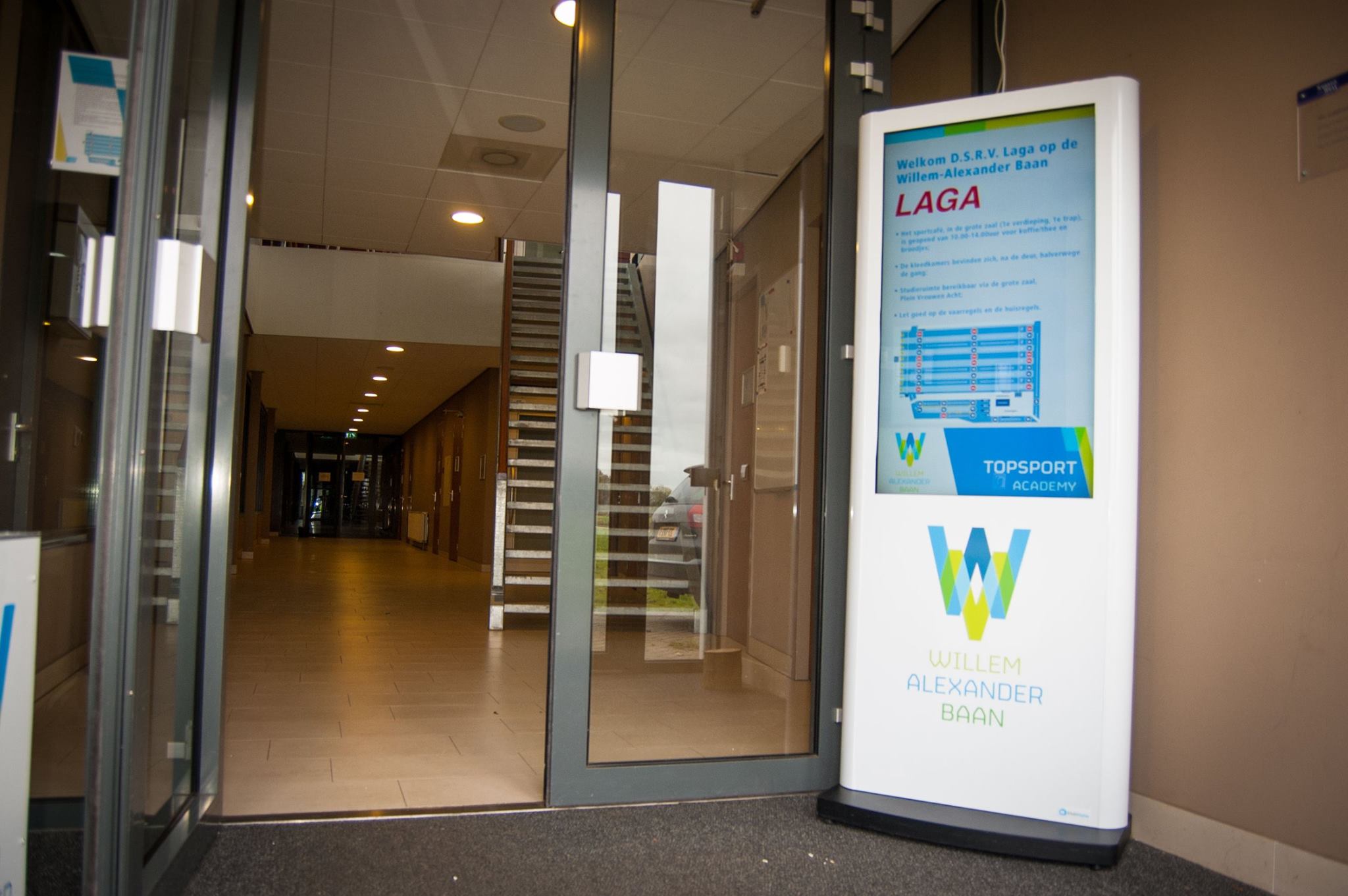 Maak contact, verleid en informeer.
